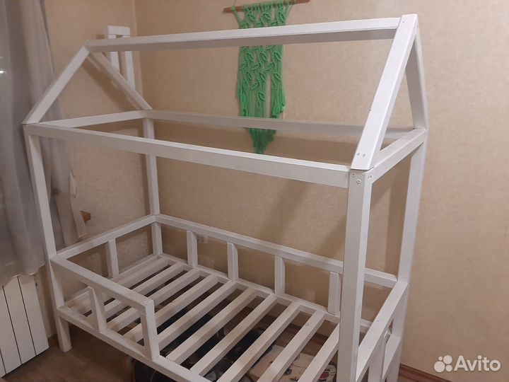 Кровать домик