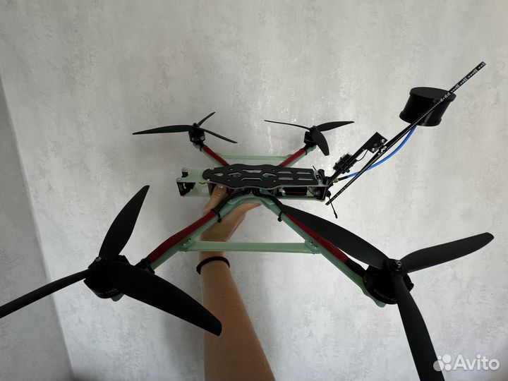 FPV дрон квадрокоптер