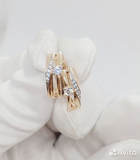 Золотые серьги с фианитом