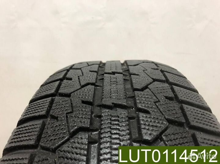 Toyo Observe Garit GIZ 215/60 R16 95Q