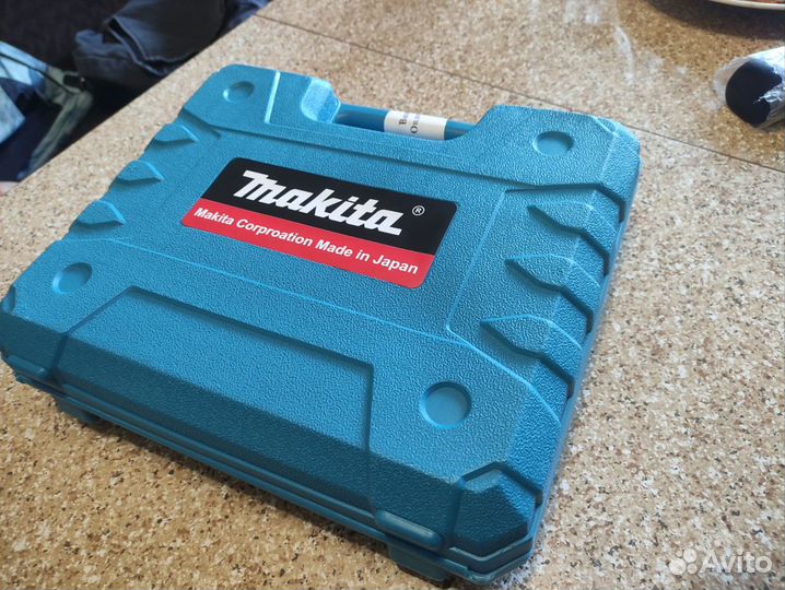 Дрель шуруповерт makita