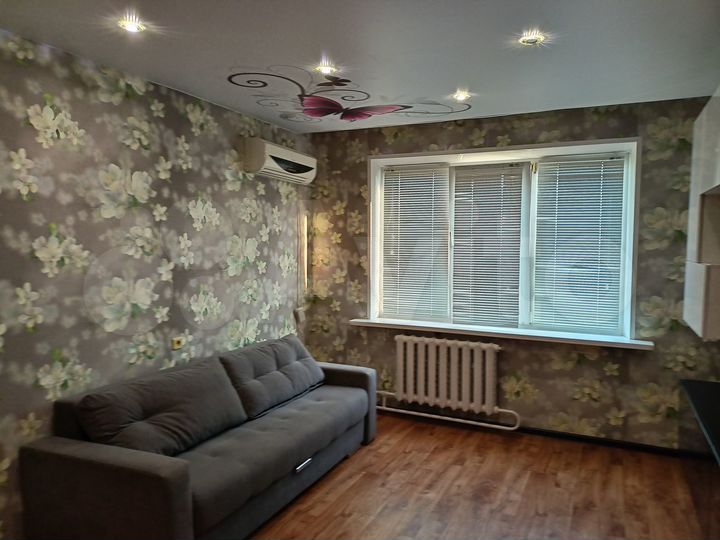 2-к. квартира, 50 м², 9/9 эт.