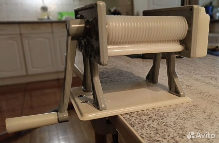 Ручная машинка для изготовления спагетти (лапши)