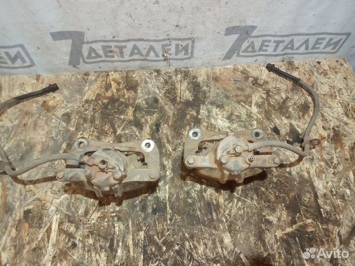 Суппорт передний Toyota Corolla E120