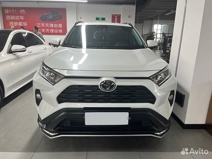 Toyota RAV4 2.0 CVT, 2022, 22 000 км