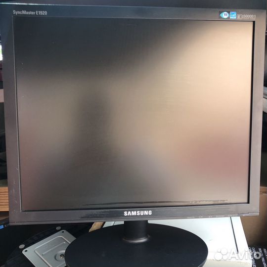 Монитор Samsung 19 дюймов