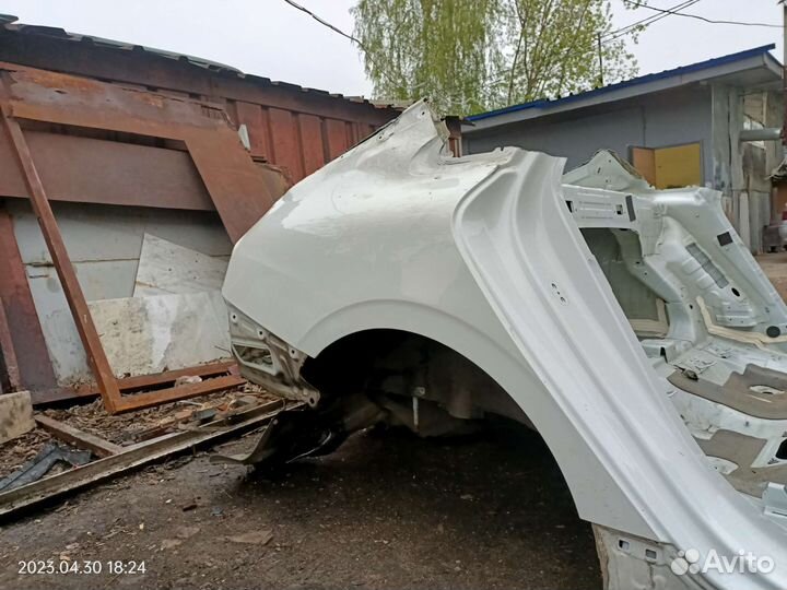 Заднее крыло правое Kia K5