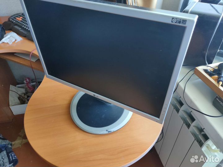 Монитор LG flatron L194WT