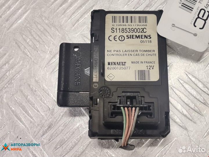 Замок зажигания Renault Scenic 2 2005 8200125077