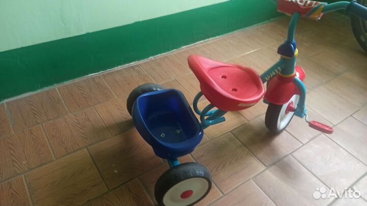 Детский трехколесный велосипед