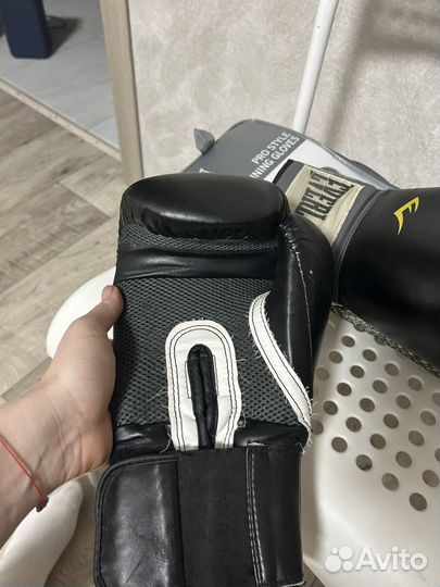 Боксерские перчатки 14 oz