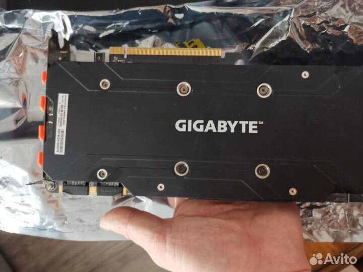 Gigabyte 1070, intel i7 6700k c Gigabyte z170 UG