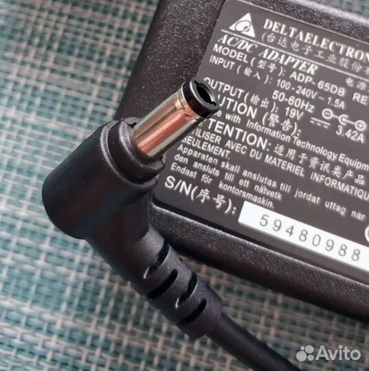 Блок питания Asus 3.42 A 65W 19V 5.5x2.5 mm