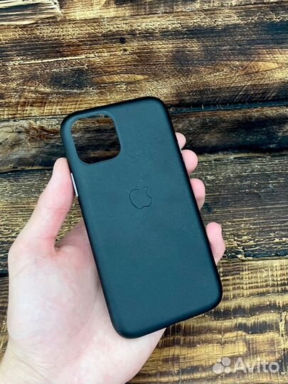 Чехлы на iPhone (новые)