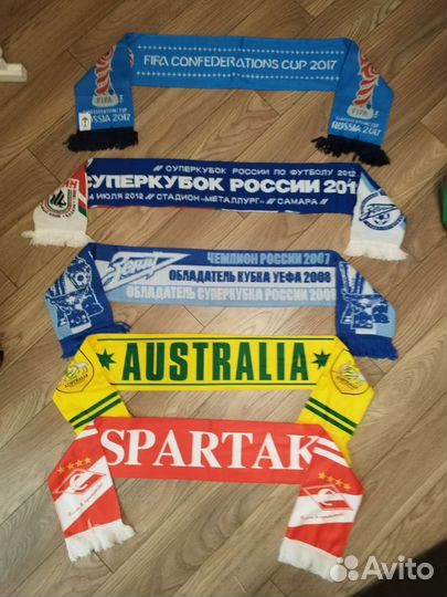 Шарфы футбольных клубов и сборных стран мира