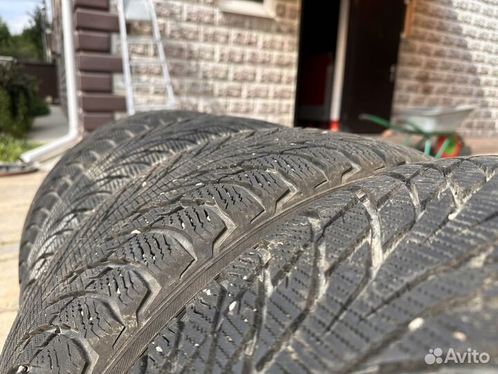 Nokian Tyres Hakkapeliitta R2 215/55 R17 98