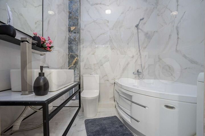 1-к. квартира, 42 м², 1/15 эт.