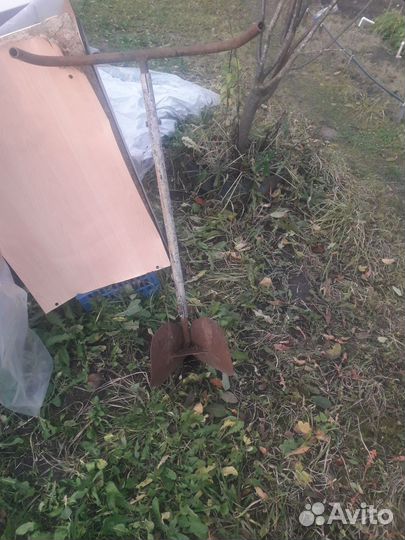 Плуг ручной окучник