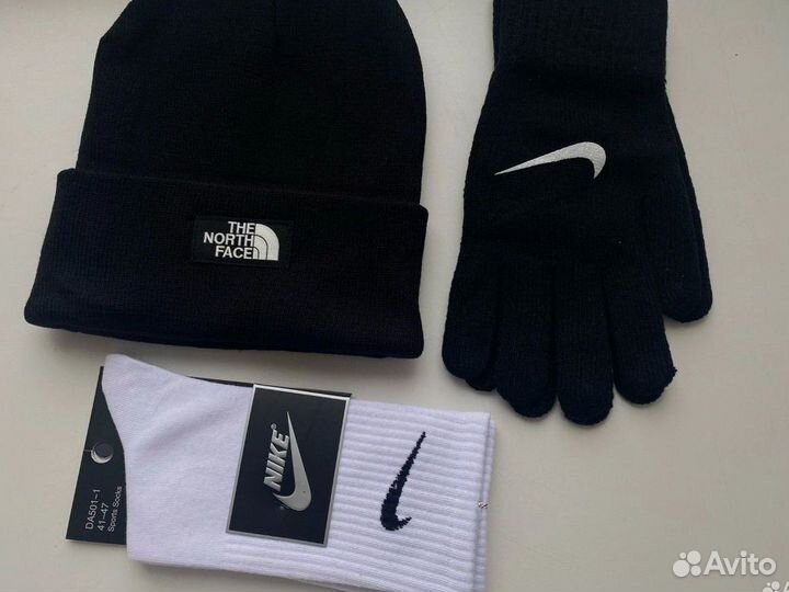 Комплект 3В1 Шапка TNF и перчатки nike