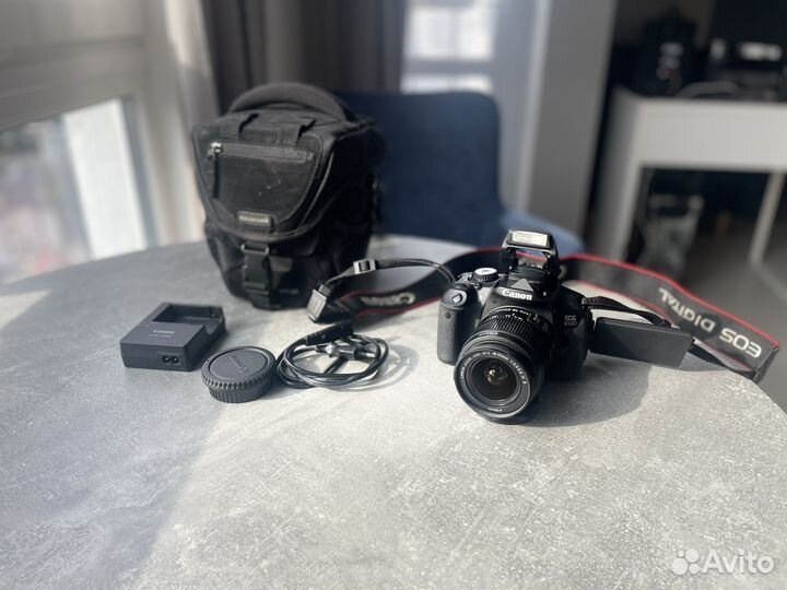 Зеркальный фотоаппарат canon EOS 650 D