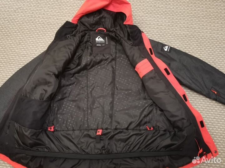 Сноубордическая куртка quicksilver