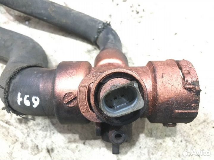 Патрубок системы охлаждения Audi A4 B6 ALT 2003