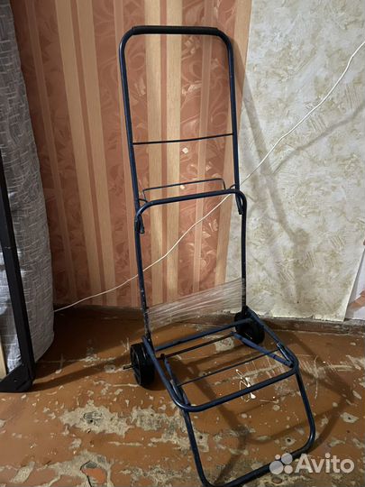 Тележка на колесах