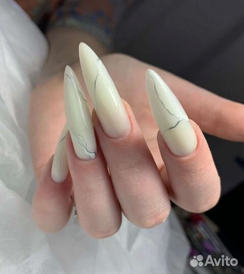 Маникюр, педикюр, наращивание ногтей