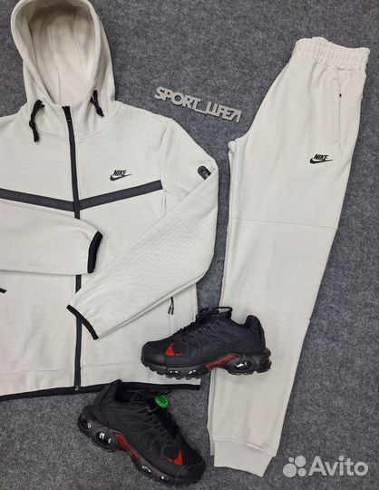 Спортивные костюмы утепленные Nike