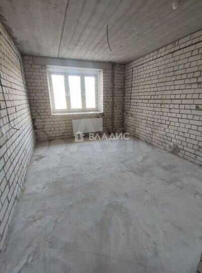 3-к. квартира, 80 м², 1/10 эт.