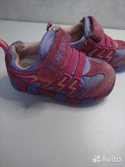 Кроссовки для девочек