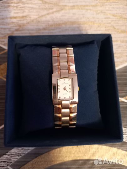 Часы женские Romanson