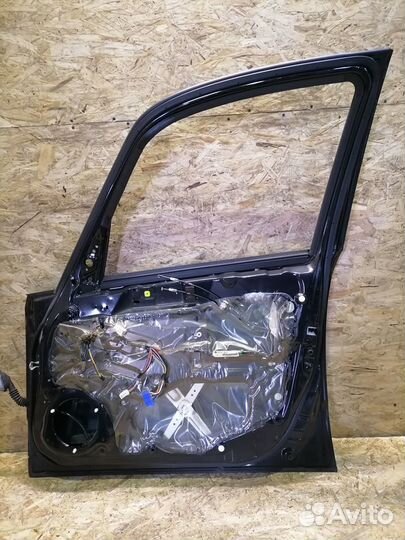 Дверь передняя правая Suzuki SX4 хэтчбек