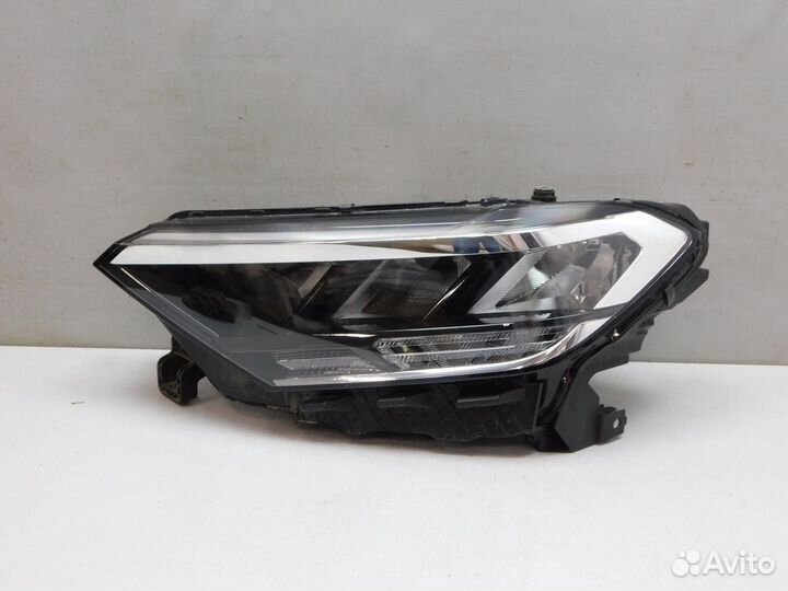 Фара левая Volkswagen Polo