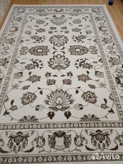 Ковер шерстяной новый