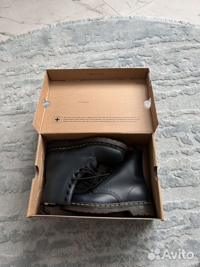 Ботинки dr martens женские