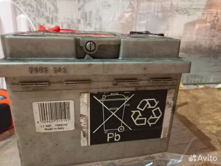 Автомобильный аккумулятор