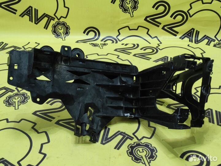 Крепление фары переднее правое Bmw 535Ix F10