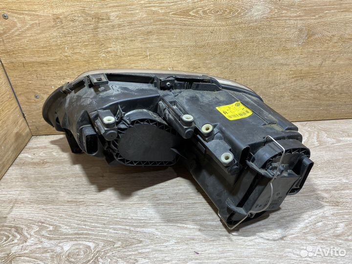 Фара передняя правая Volkswagen Touran 1 142292