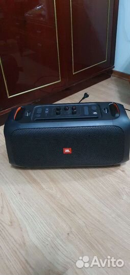 Портативная колонка jbl