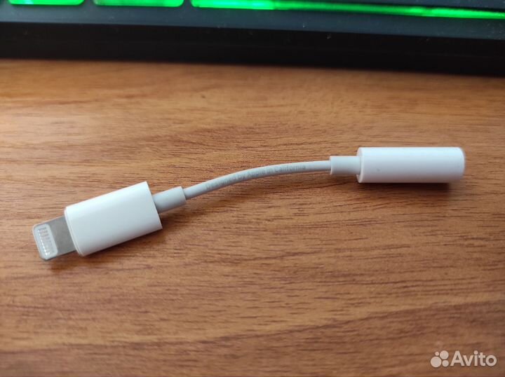 iPhone переходник для наушников 3,5
