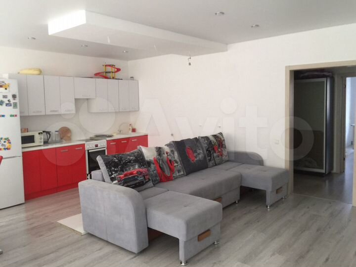 3-к. квартира, 86 м², 1/15 эт.