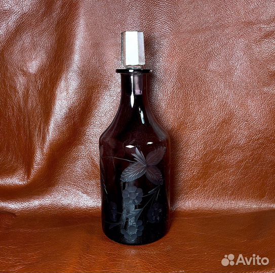 Графин (бутылка) цветное стекло завод Неман СССР