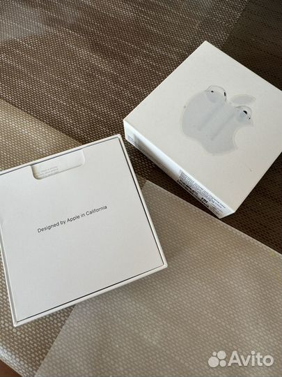 Продам наушники AirPods и iPhone 6