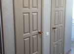 Изготовление деревянных дверей из массива
