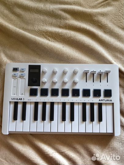 Midi клавиатура Arturia MiniLab3