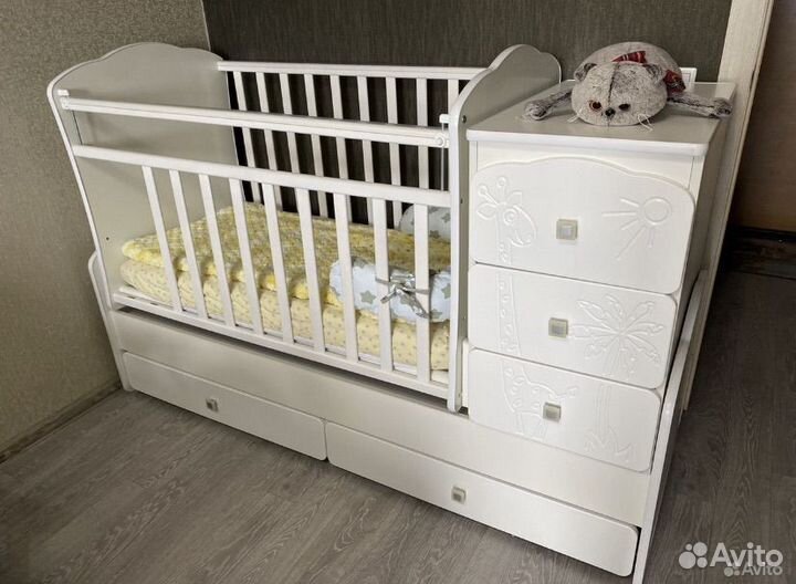 Детская кроватка трансформер с маятником