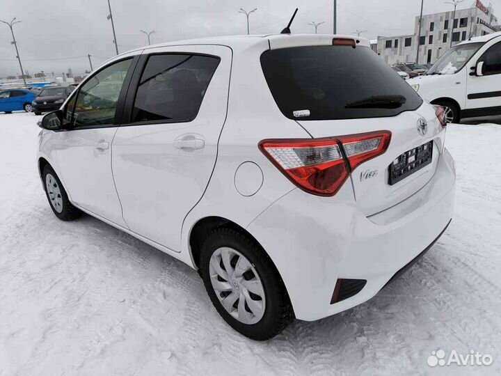 Toyota Vitz 1.0 CVT, 2019, 110 145 км