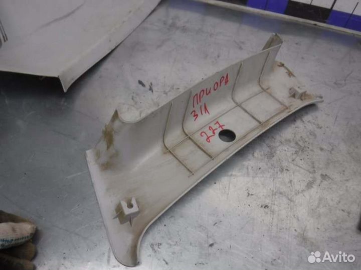 Обшивка стойки задняя левая Лада Приора 126 2011