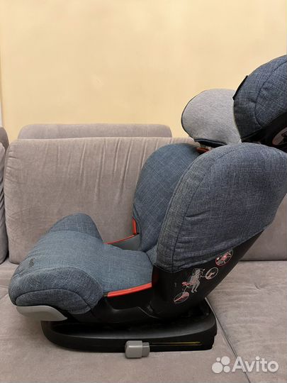 Автокресло группы 2/3 (15–36) Maxi-Cosi RodiFix